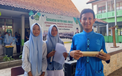 Awali Tahun Pelajaran 2026/2027, MTsN 4 Cirebon Asah Percaya Diri Siswa Lewat Pidato Tiga Bahasa