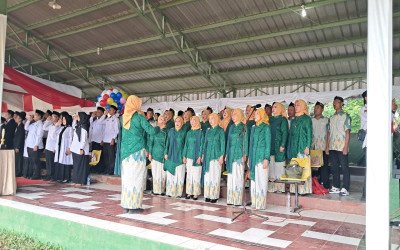 Paduan Suara MTsN 4 Cirebon Dipercaya Mengiringi Upacara HAB Kemenag ke-80