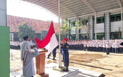 MTsN 4 Cirebon Awali Semester Genap dengan Apresiasi Prestasi dan Presensi Digital