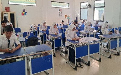 Ujian Madrasah MTsN 4 Cirebon Berjalan Lancar, CBT dan Praktik Selesai Sesuai Jadwal