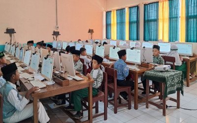 MTsN 4 Cirebon Sukses Jadi Tuan Rumah OMI 2025 Tingkat Kabupaten