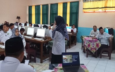 MTsN 4 Cirebon Perkuat Transformasi Digital lewat Sosialisasi Aplikasi MAGIS