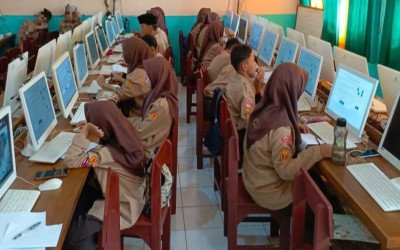 MTsN 4 Cirebon Sabet 11 Medali Perunggu di Islamic Science Olympiad Jawa Barat 2025
