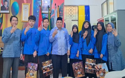Tebar Berkah Muharam, MTsN 4 Cirebon Santuni Yatim dan Difabel