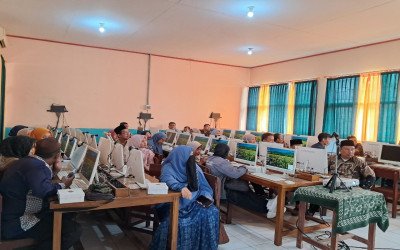 MTsN 4 Cirebon Ikuti Sosialisasi Aplikasi PBS se-KKM