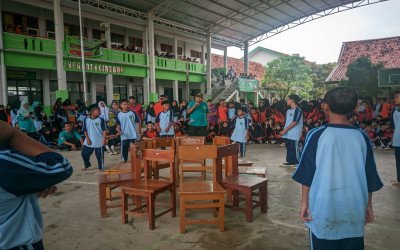 MTsN 4 Cirebon Hidupkan Semangat Persatuan Dirgahayu NKRI Lewat Lomba-lomba