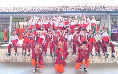 Belajar Jadi Pemimpin Sejak Dini, OSIS MTsN 4 Cirebon Ambil Peran Penting di Balik Suksesnya MATSAMA 2025